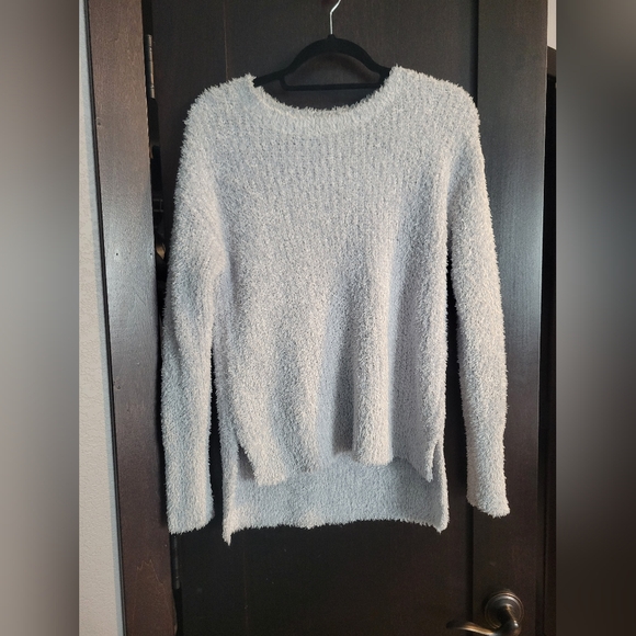 Sweater - Picture 1 of 2